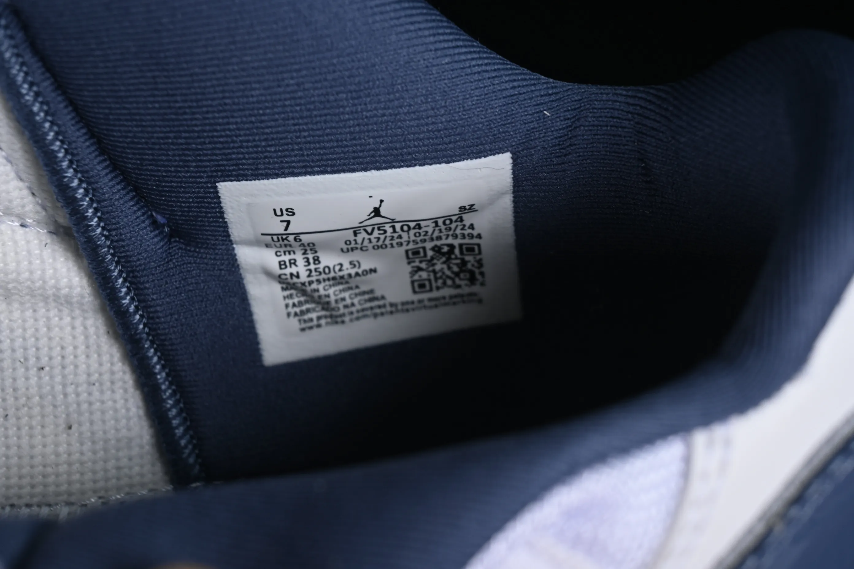 All categories Air Jordan Jordan series basketball shoes Air Jordan 11 F version Air Jordan 11 Low "Diffused Blue" AJ11 Joe 11 navy blue genuine carbon FV5104-104